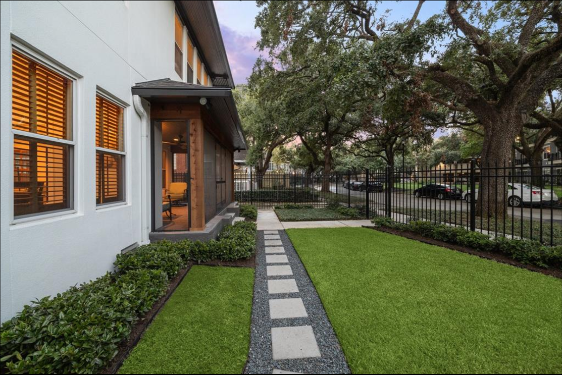 Enclosed front yard