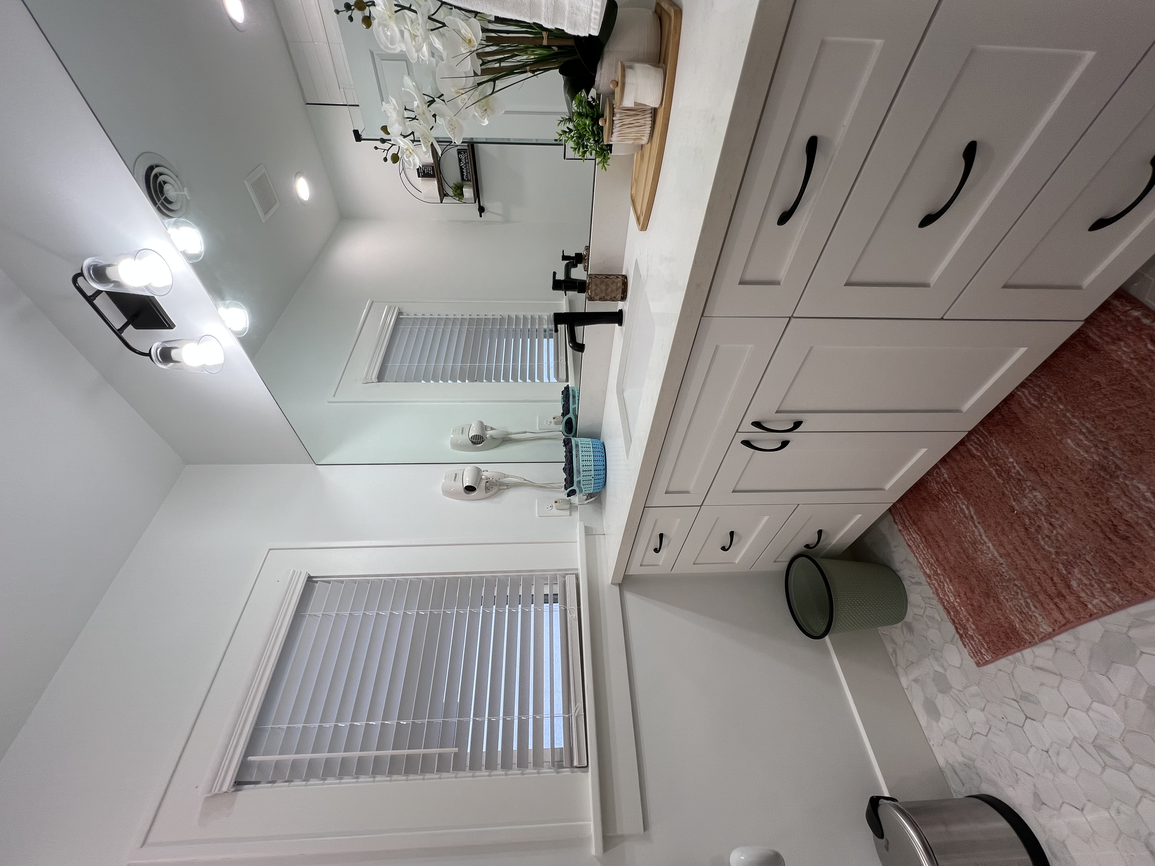 Shared bathroom 3