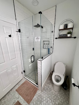 Bathroom detail 2